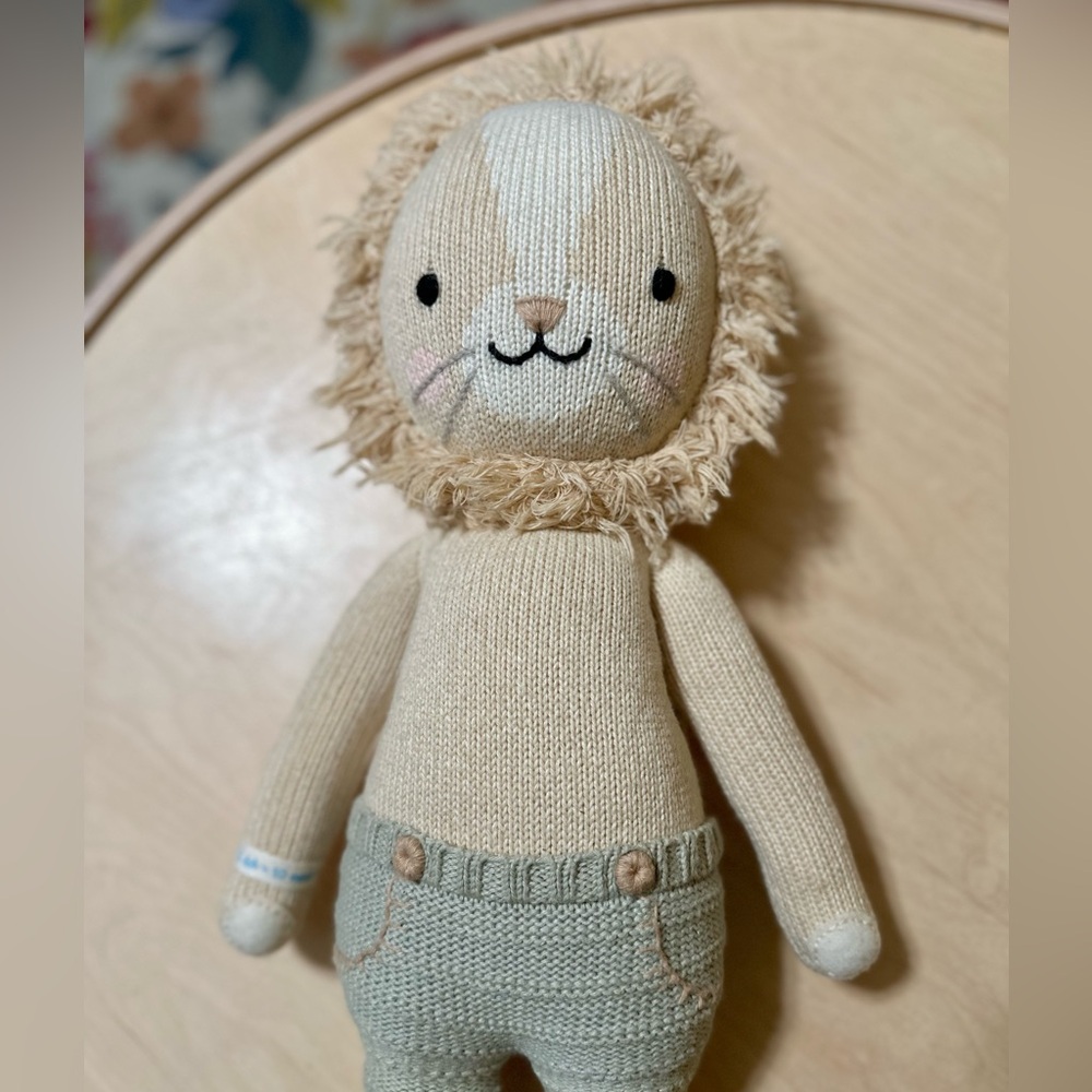 Cuddle and kind Sawyer the lion 20 inch